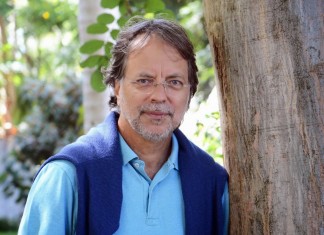 Mar Me Quer, por Mia Couto