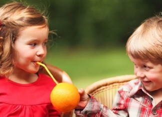 4 maneiras simples de estimular a generosidade entre crianças