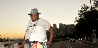 Superação: para se formar em Direito, pedreiro pedala 42 km por dia