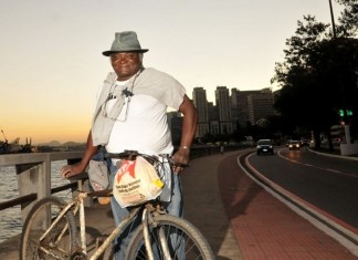 Superação: para se formar em Direito, pedreiro pedala 42 km por dia