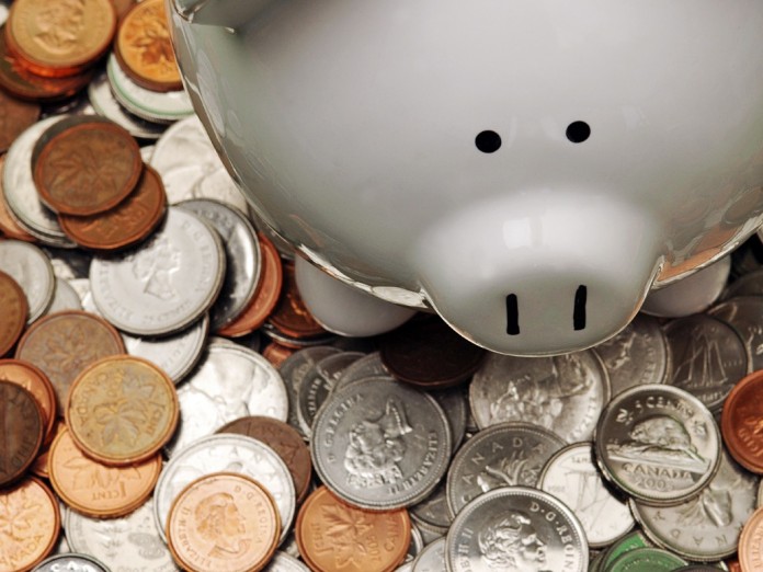 10 maneiras simples de economizar dinheiro este mês