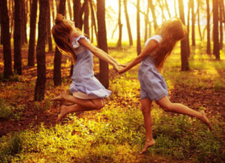 Amizade a gente dá. Não pede, não compra e muito menos cobra.