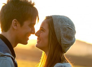 Amar é pra quem tem coragem. O amor é um desacato à autoridade dos palermas.