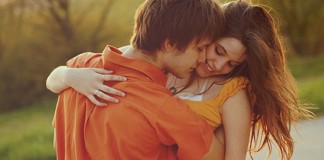 Ele está apaixonado por você? Aqui estão 7 maneiras de você saber