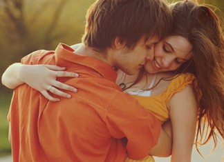 Ele está apaixonado por você? Aqui estão 7 maneiras de você saber