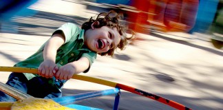 10 brincadeiras divertidas para fazer com as crianças 10 brincadeiras divertidas para fazer com as crianças