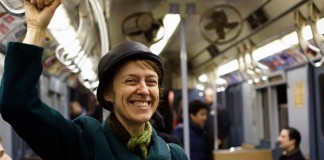 Falar com estranhos te deixa mais feliz