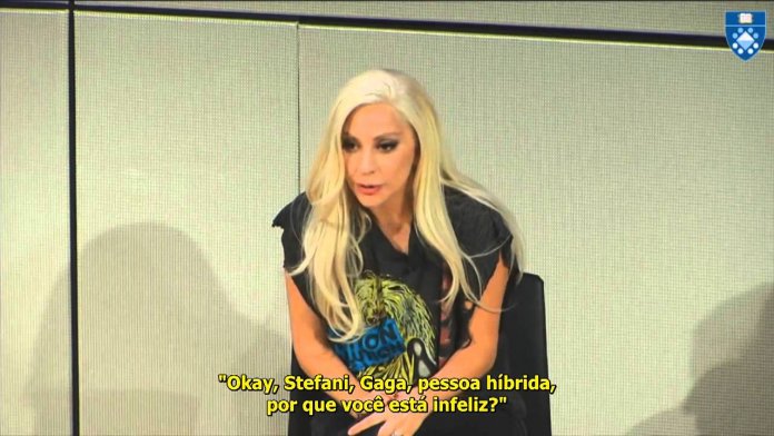 Lady Gaga faz discurso emocionante sobre depressão