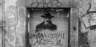 “Insônia”, por Fernando Pessoa “Insônia”, por Fernando Pessoa