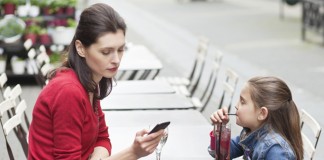 Sem tempo pra ser mãe Sem tempo pra ser mãe