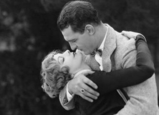 O amor antigo- Carlos Drummond de Andrade