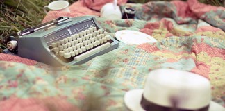 Pequeno dicionário de neologismos para sentimentos sem nome.