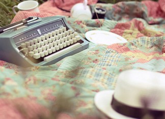 Pequeno dicionário de neologismos para sentimentos sem nome.