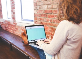 Minha mãe não sai do Facebook