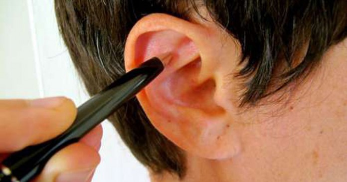 Alivie o estresse massageando este ponto do ouvido