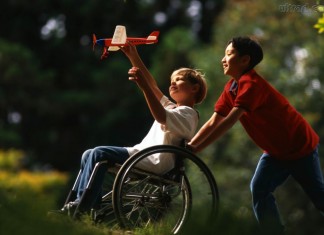 Trabalhe mais, atrapalhe menos. Quem gosta de gente pesando é balança.