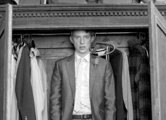 Precisamos todos sair do armário.