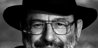 Umberto Eco alerta: “Nem todas as verdades são para todos os ouvidos.” Umberto Eco alerta: “Nem todas as verdades são para todos os ouvidos.”