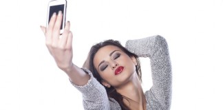 A vida seria mais simples se as pessoas não vomitassem felicidade falsa