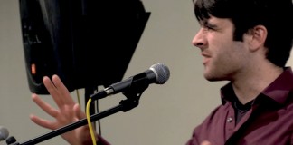 Poeta descreve a depressão como um colega de quarto