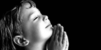 Rezar é bom, mas tem de rezar direito: primeiro a gente agradece, depois a gente pede.