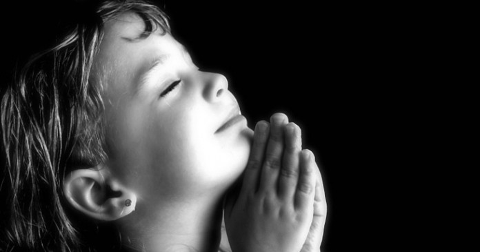 Rezar é bom, mas tem de rezar direito: primeiro a gente agradece, depois a gente pede.