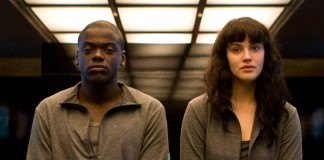 Black Mirror: um Thriller da evolução tecnológica desprovida de evolução cultural