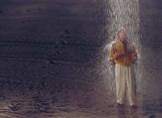 Deve haver alguma coisa que ainda te emocione