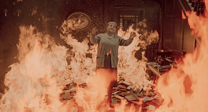 Servidão Voluntária: Fahrenheit 451 e o uso da ignorância como forma de condicionamento
