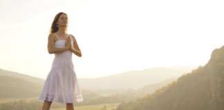 Cultivar a gratidão muda fisicamente o seu cérebro