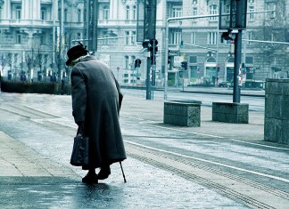 “O mundo da gente começa a morrer antes da gente”