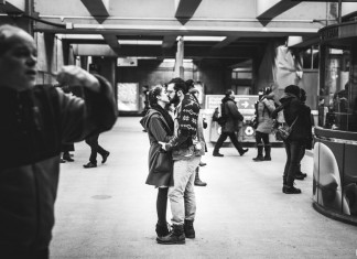 Fotógrafo documenta casais fazendo amor em público