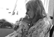 Fotógrafa traduz o amor pela bisavó com Alzheimer através de imagens…e palavras. Fotógrafa traduz o amor pela bisavó com Alzheimer através de imagens…e palavras.