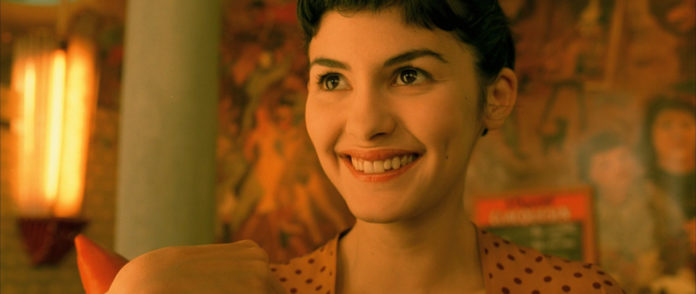 Amelie-0957 Sou simpática, curiosa, livre e não (necessariamente) estou te dando mole!