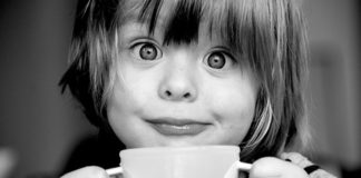 Não se leve tão a sério! Ironize-se.