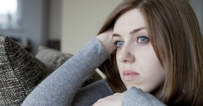 sad woman O caminho da cura passa pela dor