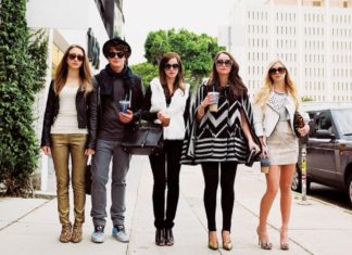 Globalitarismo: Milton Santos dialogando com Orwell, Huxley e Baudrillard