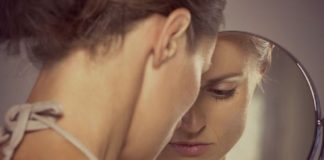 Você já se sentiu tendo que passar no vestibular do amor?