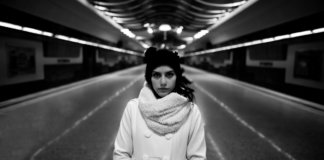 Não se preocupe, a gente se esbarra num canto da vida Não se preocupe, a gente se esbarra num canto da vida