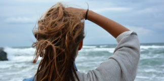 Um dia a gente aprende que o lugar de pessoas tóxicas é bem longe da nossa vida