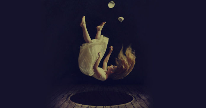 Nada nem ninguém vai tampar esse vazio – terá que mergulhar nessa escuridão