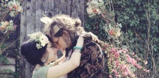 “Eu te amo” é um jeito bonito de dizer: o mundo é melhor porque você existe. “Eu te amo” é um jeito bonito de dizer: o mundo é melhor porque você existe.