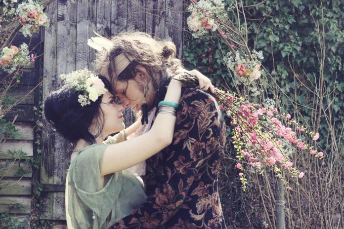 “Eu te amo” é um jeito bonito de dizer: o mundo é melhor porque você existe.