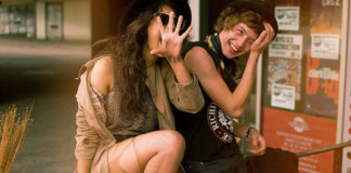 Amigos e travesseiros Amigos e travesseiros