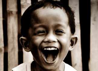 Pelo direito de postar fotos felizes no Facebook