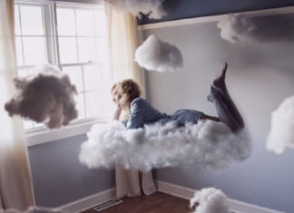 A gente se distrai das pessoas