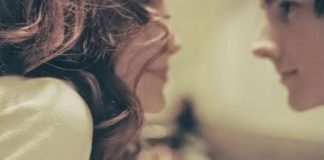 Adoro quem fala olhando no olho e olha bem o que fala.