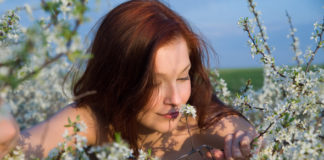 Cuide do seu jardim de amor e ilusão com as próprias mãos. Cuide do seu jardim de amor e ilusão com as próprias mãos.