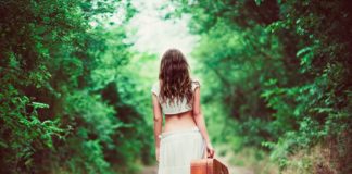 É muito estranho quando alguém vai embora sem avisar