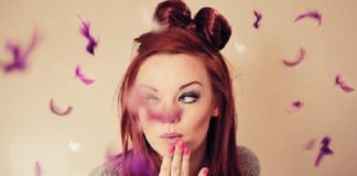 Nossa vida não é um livro aberto. Tem coisa que ninguém precisa saber.